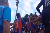 Vídeo: atletas do Duque de Caxias brigam com torcida após rebaixamento
