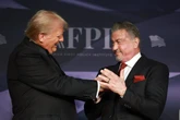 Gloria Gaynor, Sylvester Stallone e Kiss serão homenageados por Trump