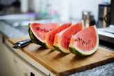 Especialista indica alimentos e bebidas para combater o mau hálito