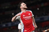 Rice faz dois golaços de falta para o Arsenal contra o Real. Assista