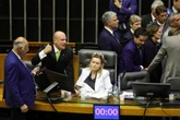 Líder do PT acionará Conselho Tutelar contra deputada que levou bebê