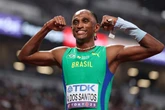 Mundial: Alison dos Santos avança à final dos 400m com barreira