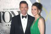 Hugh Jackman assume romance com Sutton Foster, pivô de sua separação