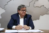 Governador da Paraíba, João Azevêdo, é internado após forte dores