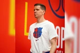 Treinador do Barcelona brinca sobre goleiro Szczesny: “Às vezes fuma”