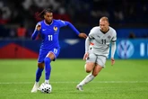 Vídeo: França leva gol com falha bizarra de Olise nas eliminatórias