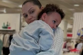 Jessie J desabafa após mastectomia: “Não posso ser mãe do meu filho”