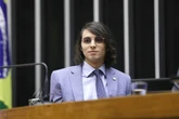 Deputado processa Meta após punição por falar de sexualização infantil