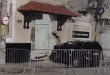 Vídeo: carro perde o controle e bate em muro do estádio São Januário
