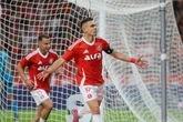 Com um gol em cada tempo, Internacional vence Sport no Beira-Rio