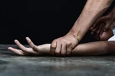 Ritual de tortura: presas fazem colegas comer fezes com desinfetante