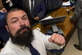 Polícia corrige informação sobre arma e distintivo de Paulo Bilynskyj