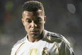 Mbappé reclama de desempenho após fazer três gols: “Quero marcar 5”