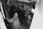 Vídeo: veja momento em que dono de restaurante na Asa Sul mata ladrão