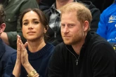Fonte do palácio revela chances de Harry e Meghan retornarem à realeza