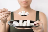 Descubra os 6 piores hábitos que aumentam níveis de açúcar no sangue