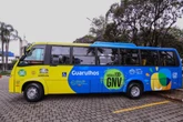 Guarulhos repinta ônibus com cores do partido de prefeito bolsonarista