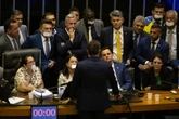 Como foram as mais de 24 horas de obstrução da direita no Congresso