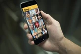 Bonde dos "galãs" extorquia gays em encontros sexuais marcados no Grindr