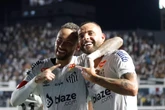 Neymar curte post que critica colega do Santos após gol perdido. Veja