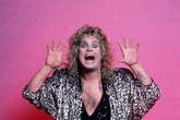 Os 15 looks de Ozzy Osbourne que definiram a estética do heavy metal