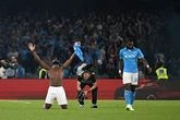 Napoli vence o Cagliari e é campeão italiano pela quarta vez