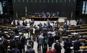 Notas sobre mais um dia infame no Congresso e fora dele