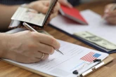 Estados Unidos criam 139 mil novas vagas em maio, acima do esperado