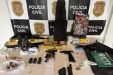 “JeffGun”: armeiro do PCC é preso em Santos com fuzil e munições