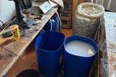 Polícia descobre fábrica clandestina de perfumes falsos na Grande SP