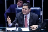 Alcolumbre não atende apelos da oposição e mantém recesso parlamentar