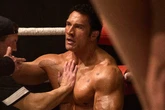 Dwayne Johnson passou por mudança extrema para viver lutador em filme