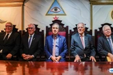 Barroso e Nunes Marques fazem visita a loja maçônica em Brasília