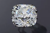O diamante “amaldiçoado” que foi deixado de lado no assalto ao Louvre