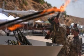 PKK cumpre promessa de fim da luta armada na Turquia e queima fuzis
