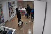 Furto relâmpago: em 3 minutos, bandidos levam R$ 40 mil em cosméticos