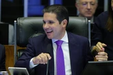 Chefe de gabinete de Hugo Motta teve poder para movimentar R$ 4,1 milhões de funcionários