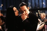 Halloween: veja casamento gótico inspirado em Gomez e Morticia Addams