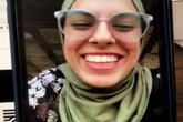 Fotógrafa palestina morta aos 24 anos em Gaza é homenageada em mostra