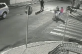 Grávida é agredida com socos e puxões de cabelo no meio da rua. Veja