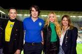 Celebridades e ícones do futebol prestigiaram o jogo Brasil x Paraguai