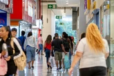 Tocas, meias e luvas: com o DF abaixo dos 10°C, comércio tem alta de 12,3% nas vendas