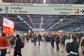 Viagem mais longa e baldeação: passageiros criticam fim do serviço 710