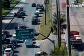 Veja momento em que carro do bicheiro Vinicius Drumond é fuzilado