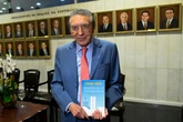 Edson Lobão lança livro com revelações políticas que vão de JK a Dilma