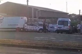 Homem com faca invade escola à procura de ex-companheira