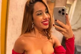 Influenciadora paga conserto de carro com calcinha usada: “No lucro”