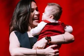 “Ser neném é difícil”, diz Nadja Haddad sobre ver o filho doentinho