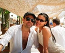 Astro de The Vampire Diaries pede modelo brasileira em casamento