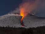 Vídeo: lava e neve se encontram após 2 dias de erupção do vulcão Etna